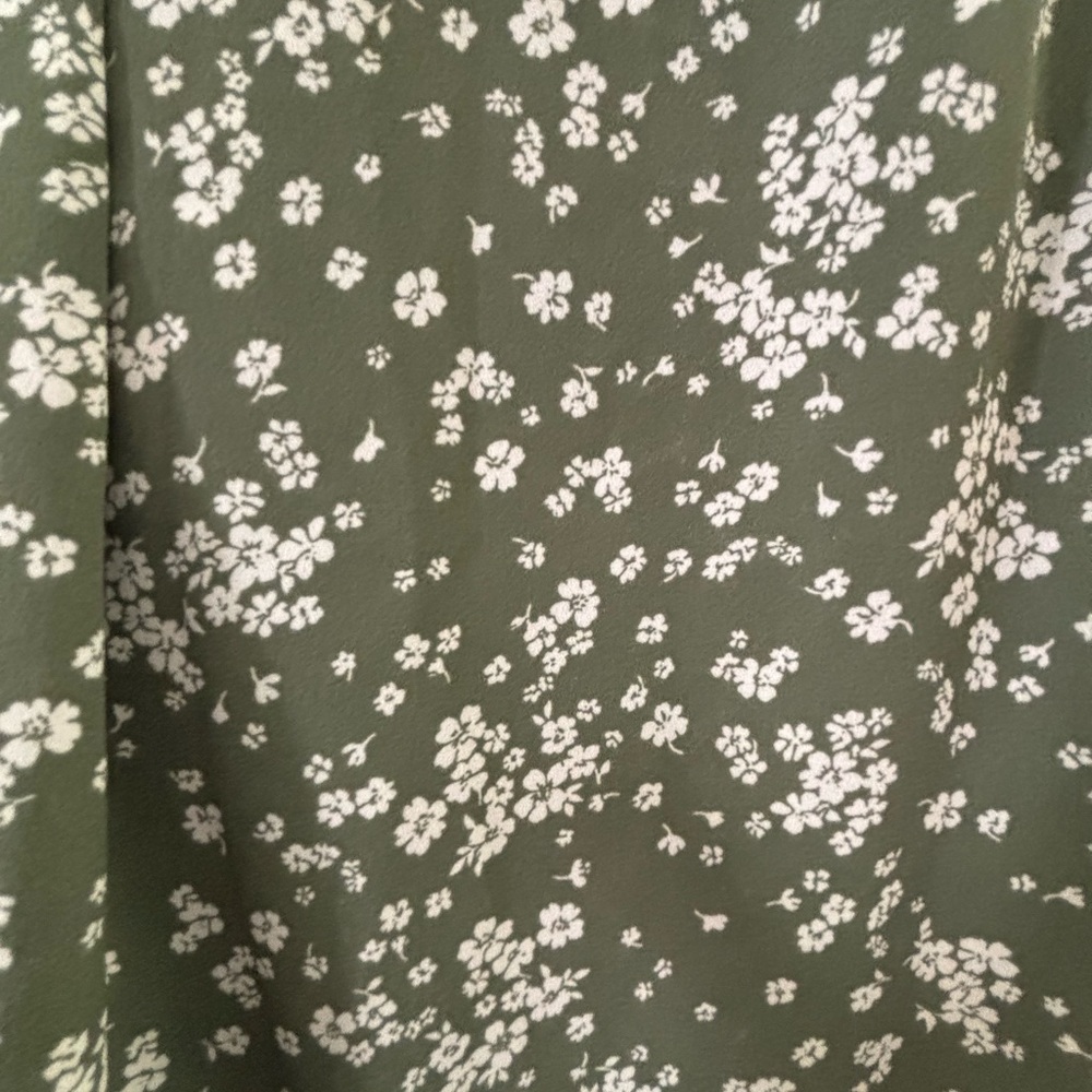 Torrid Olive Floral Blouse - Picture 4 of 4